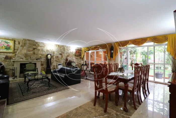 Casa 4 dor. 2 suítes para locação no Jardim Petrópolis