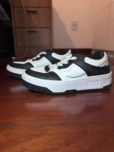 Tênis Santa Lolla Chunky Preto e Branco Nº 37