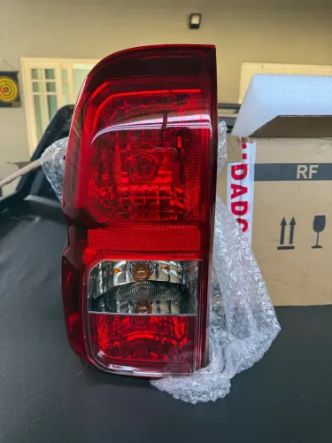 Lanterna Hilux 2024 original 