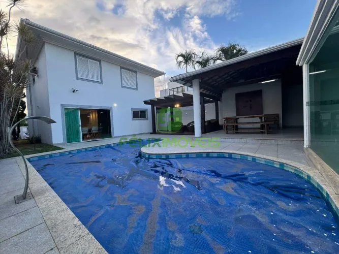 Casa para Aluguel Condomínio Rosa dos Ventos 3 Quartos (1 Suíte) c/ Piscina e Varanda Gou