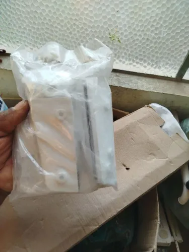 Vendo porta de vidro brindesx 70/2/8 porta Nova conpreta