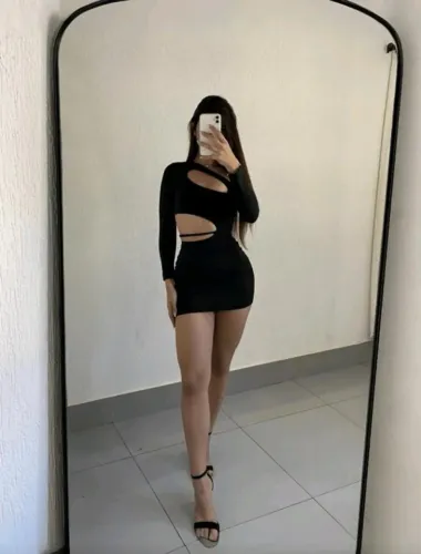 Vestido curto tubinho manga longa