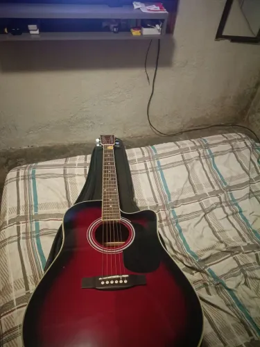 Violão holfam 