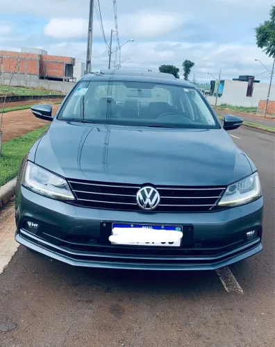 Volkswagen Jetta Comfortline 1.4 TSI 16V 4P Aut. 2018