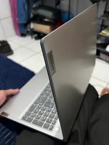 VENDO NOTEBOOK LENOVO 