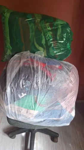 FARDO DE ROUPAS PARA BRECHÓ 