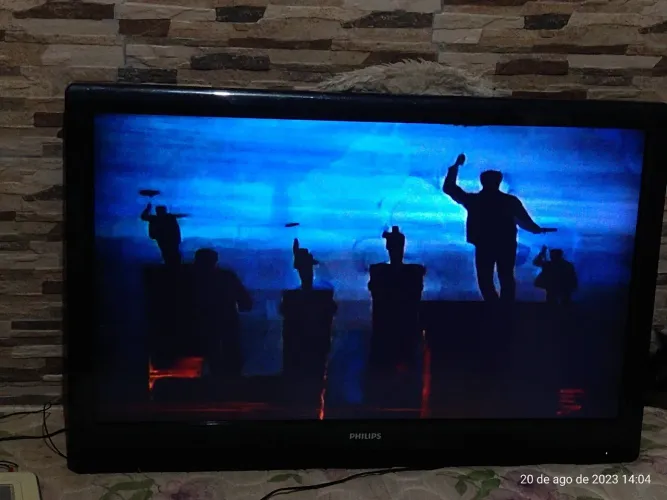 Tv Philips 42 polegadas! 