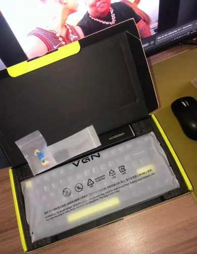 Teclado VGN Neon He+ plus (melhor versão) - 256K SCAN RATE - SWITCH TTC ELF KING - 8Khz