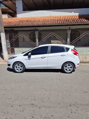 Ford Fiesta 1.6 16V Flex Mec. 5P 2016