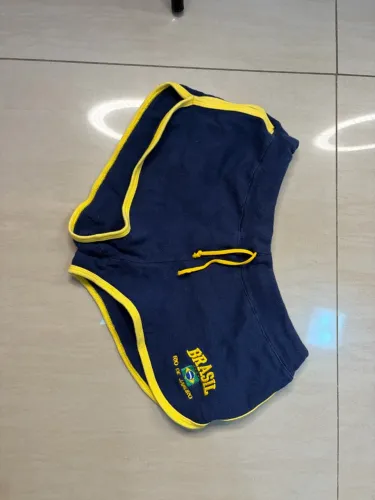 Mini shorts Brasil veste 34/36/38