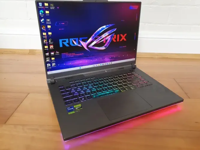 Asus Rog G16 i9 4060 40gb ram 2tb