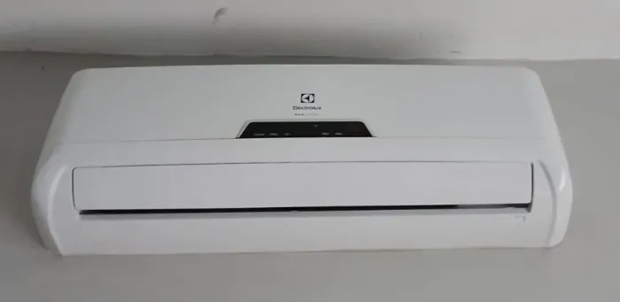 Condicionador de ar Eletrolux, de 9000 BTUs