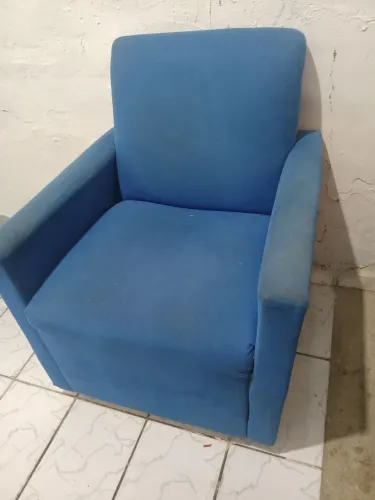 Vendo Poltrona Azul muito confortável