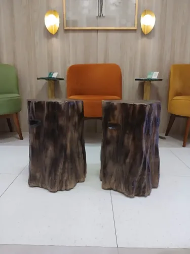 Bancos de fibra de vidro - formato tronco de árvore