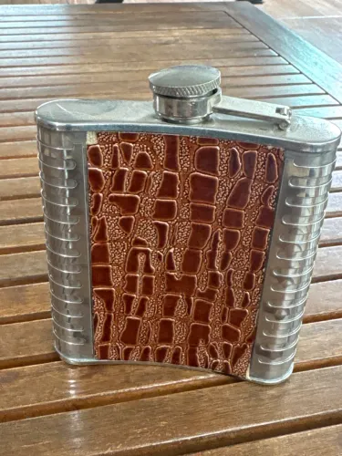 Cantil Staninless Steel Porta Bebidas em aço inoxidável