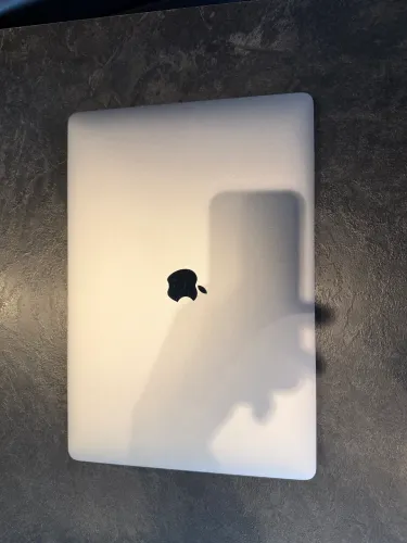MacBook Pro 16? 2019 - Intel Core i9 | 16GB RAM | SSD 512GB