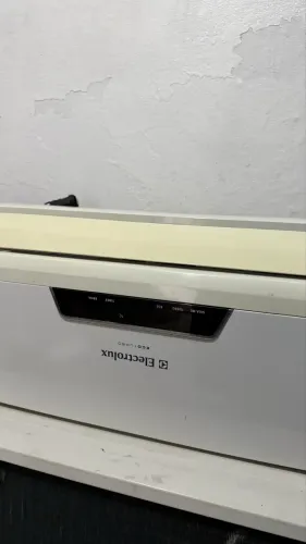 Ar-Condicionado Split Electrolux EcoTurbo 9.000 BTUs (Frio) - Funcionando Perfeitamente
