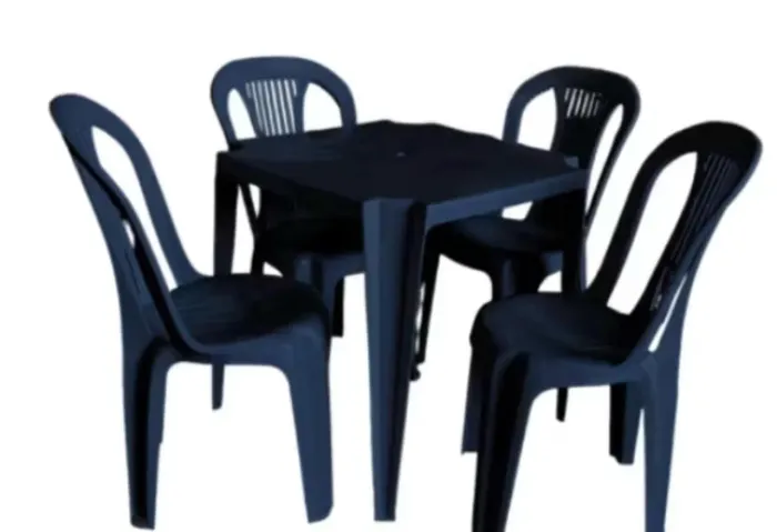 Mesa com cadeiras 