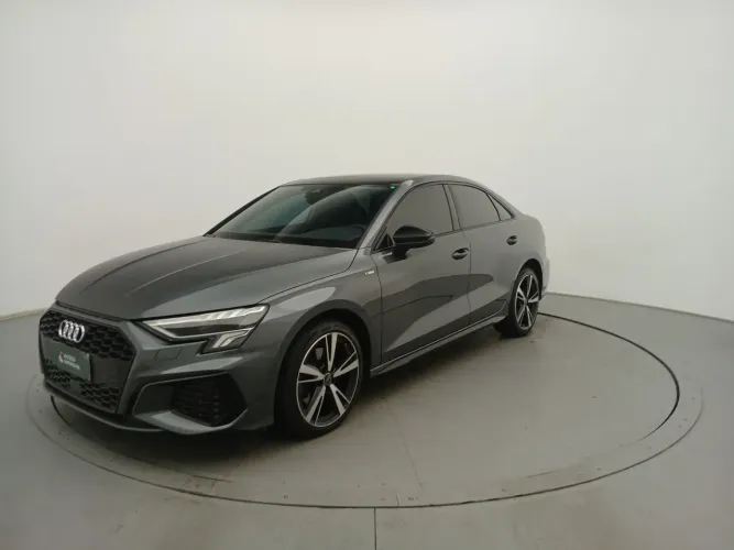 Audi A3 Sed. Perform. Black 2.0 TFSI S-tronic 2024