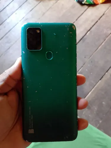 VENDO CELULA MODELO BLU..128 GIGA DE MEMORIA..200