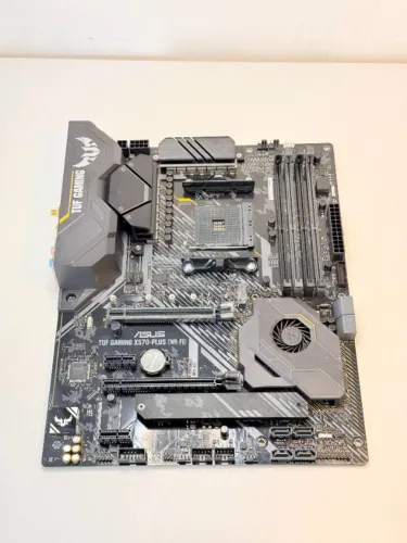 Placa Mãe ASUS TUF Gaming X570-Plus Wi-Fi, AMD AM4, ATX, DDR4, NVME, UR0326