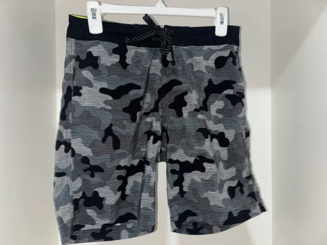 Bermuda Boardshort Camuflada Cinza TAM 34 - Praia/Surf