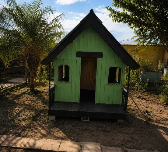 Casinha de madeira encantadora!