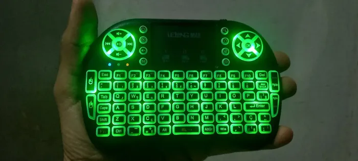 Controle teclado luminoso rgb sem fio wireless tv tvbox PC etc