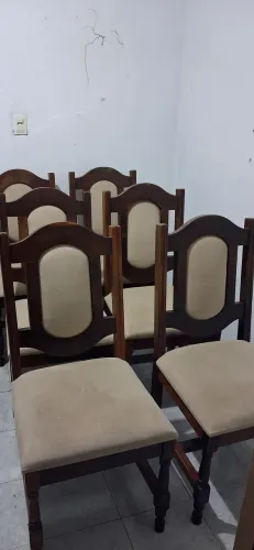 Vendo 6 cadeiras madeira maciça modelo colonial
