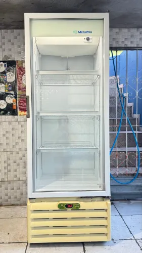 Freezer expositor