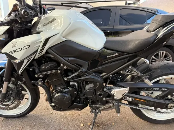 Kawasaki Z900 ABS 2022 Branca | 6.783 km | Personalizada Kawasaki One