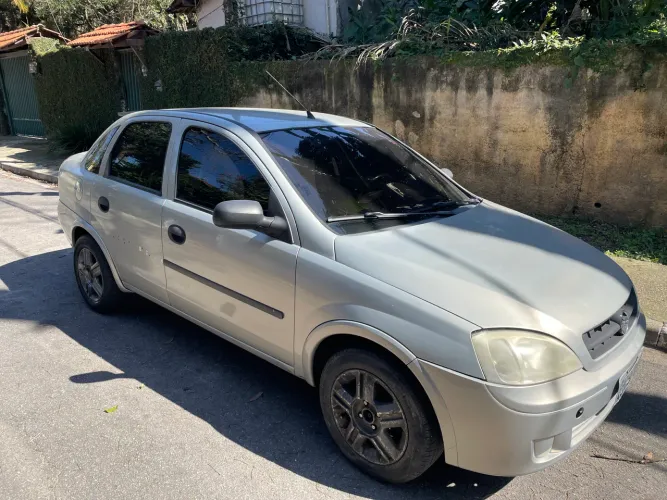 Chevrolet Corsa Sedan 1.0 MPFI 8V 71cv 4P 2004