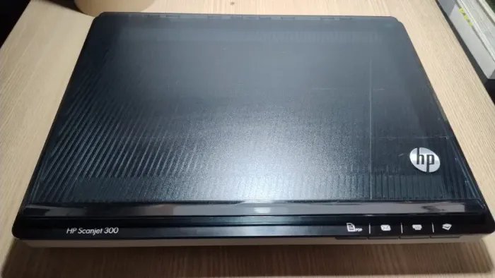 Scanner HP Scanjet 300 Flatbed - Compacto USB (Excelente Estado)