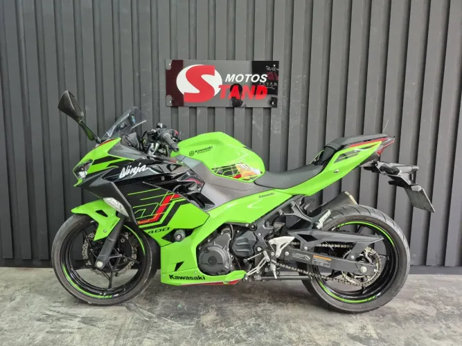 Kawasaki ninja 400 2023 Verde
