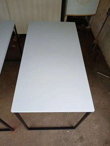 Mesa de metalon com mdf 120x60x77