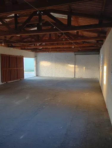 Barracão/Depósito 100m² - Vão Livre - Santa Felicidade - R$ 1.800