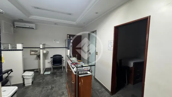 EXCELENTE IMÓVEL COMERCIAL NA AVENIDA ARAGUAIA codigo: 267260