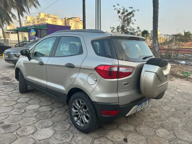 Ford Ecosport Freestyle 1.6 16V Flex 5P 2014