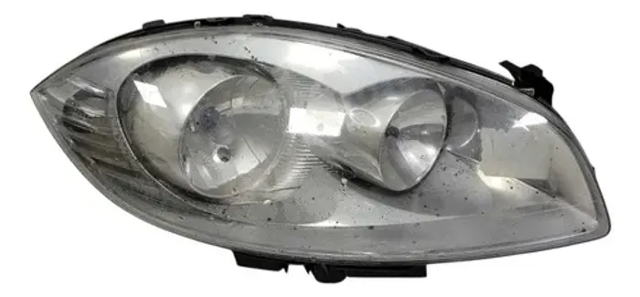 Farol Direito Fiat Linea 2015 Com Detalhes Direito/passageiro