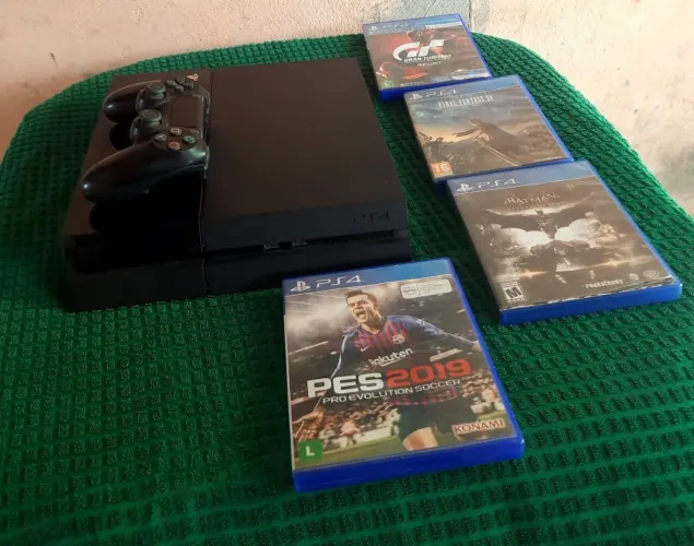 VENDO OU TROCO PS4 DE 2 TERA DESBL
