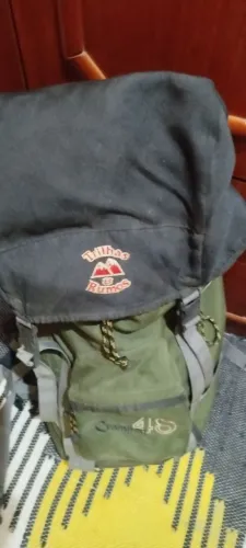 Mochila Trilhas e Rumos de 42 L em perfeito estado
