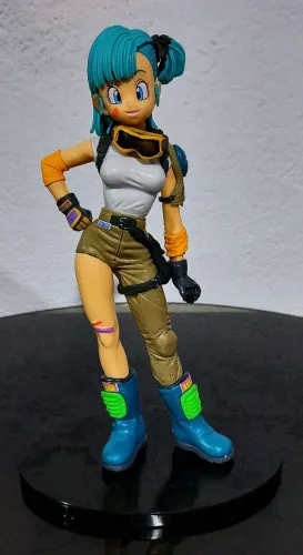 Figura Bulma Dragon Ball Scultures Glitter Glamours , 20 cm , Action Figure Premium
