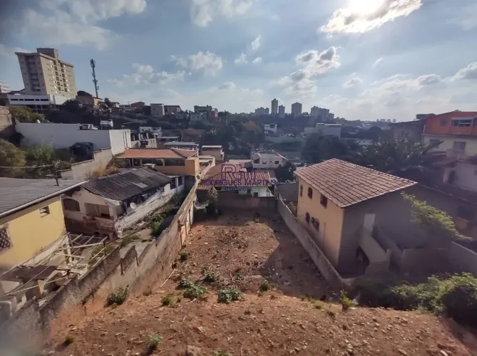 Lote com 360m² à venda no Nova Esperança