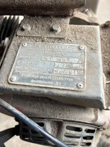 Sapinho compactador marca petrotec SP75 e gerador CSM 8000 E ambos com defeito