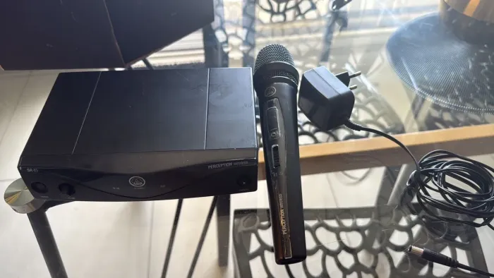 2 unidades - Microfone AKG PW45 Vocal Set Dinâmico Cardioide - *COR: PRETO*