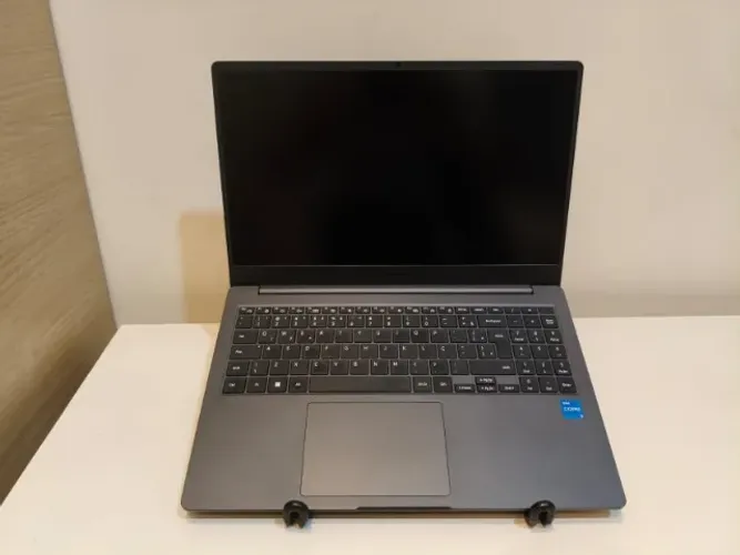 Samsung Book 2_Semi-NOVO, intel i5-1235U (10/12), 08GB RAM, 1.256GB SSD + HD, Full HD