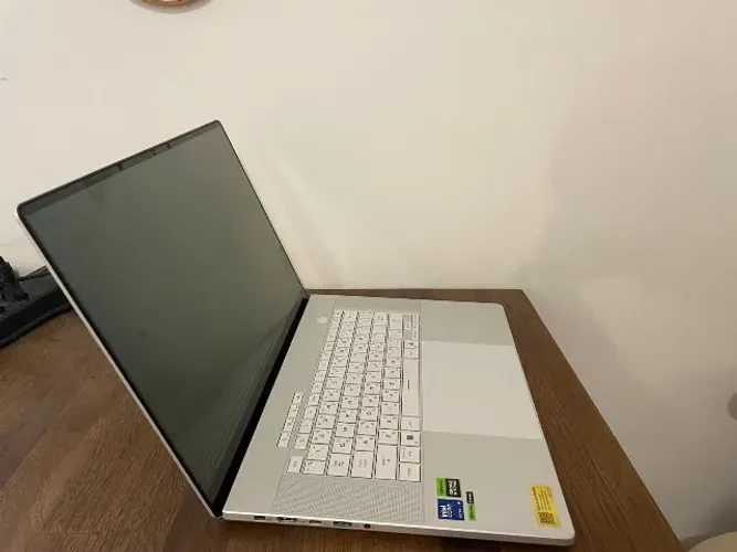 Notebook Gamer Asus ROG Zephyrus GU605 RTX 5080 64GB RAM 240 hz Intel Ultra 9 285H