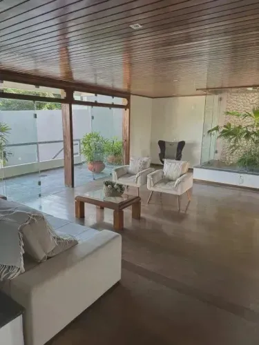 Casa Alto Padrão no Góes Calmon | 4 Quartos | Piscina | 8 Vagas