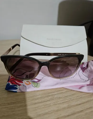 Vendo óculos degradê,original Ana Hickmann, nunca usado 