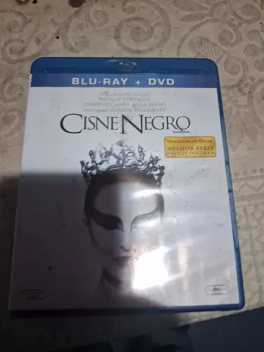 Dvd e blu-ray cisne negro.